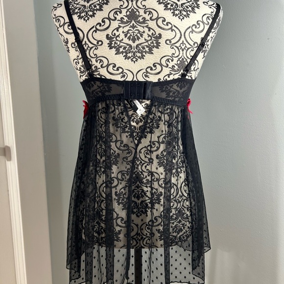 ADORE ME size medium Black Lace Chemise with fuschia Bow Detail - Picture 3 of 3